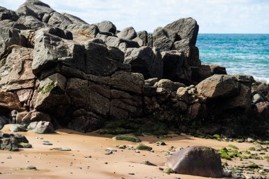 Brezilya, Salvador 'un Rocky Sahili. Fırtınalı hava. Korunmuş ortam.
