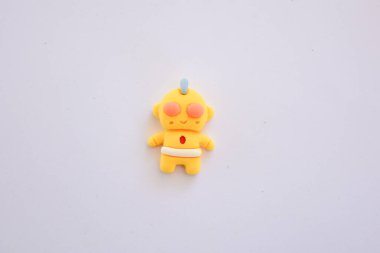 Khon Kaen, Tayland, 13 Kasım 2022, beyaz arkaplanda bir çizgi film karakterinin yakın çekimi..