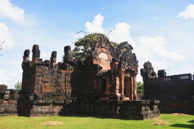 Khon Kaen, Tayland 28 Ekim 2023 Prasat Pueai Noi veya Phrathat Ku Thong, Pueai Noi Bölgesi, 