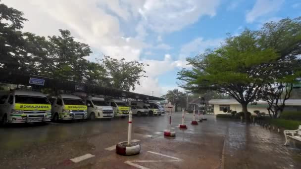 Кхон Каен Таиланд Ноября 2023 Года Дождь Больнице Нонг Сонг — стоковое видео