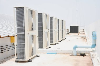 Bina üzerinde hava kompresörü