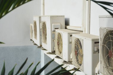 Bina üzerinde hava kompresörü