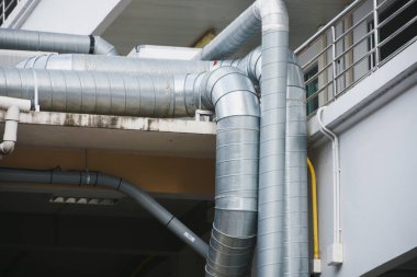 Büyük klima havalandırma kanalı.