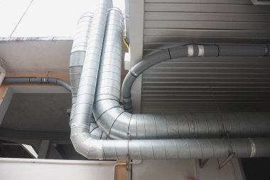 Büyük klima havalandırma kanalı.