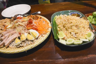 Masada hazır yemek var.