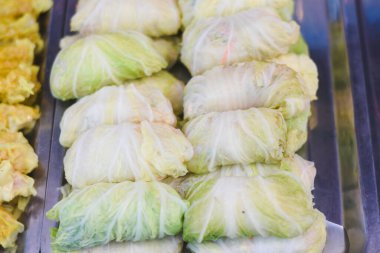 Hazır sukiyaki rulosunun yakın çekimi..