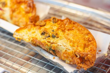 Tavada kızarmış istiridye yakın plan.