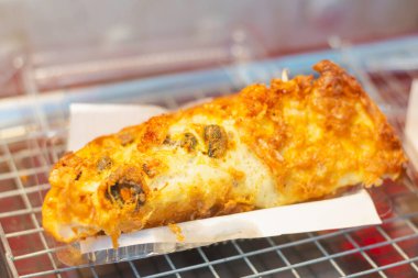 Tavada kızarmış istiridye yakın plan.