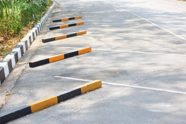 İşaretli park yerleri