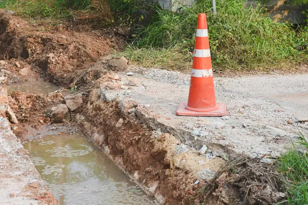 İnşaattan kaynaklanan su hasarının yakın görüntüsü