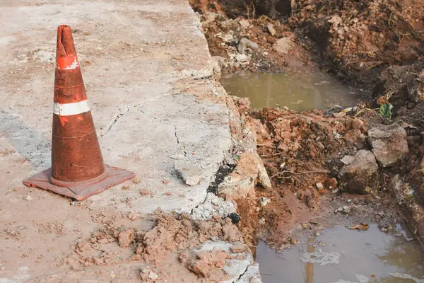 İnşaattan kaynaklanan su hasarının yakın görüntüsü