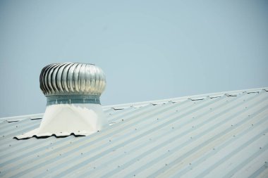 Ticari İnşaatta Metal Çatı