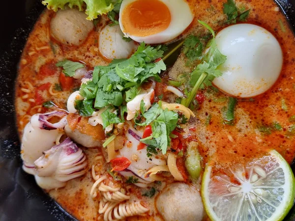 Cremoso Tom Yum Fideos Una Comida Famosa Tailandia Puede Comer —  Fotos de Stock