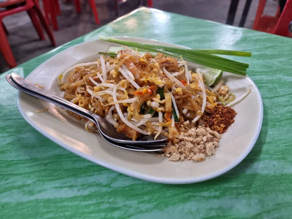 Pad Thai Una Comida Famosa Tailandia Tipo Plato Fideos Saltear — Foto de Stock