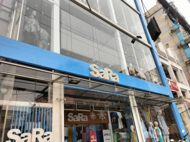 Dükkanın önündeki tabelaları gizle