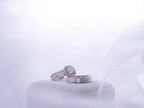 Acessórios Casamento Anéis Casamento Noivado Diamante Caixa Branca Dia Dos — Fotografia de Stock