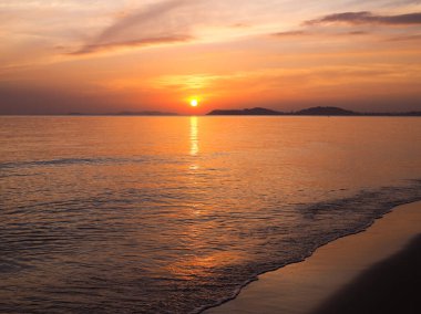 Doğa arka plan için günbatımı sırasında ile deniz görünümü