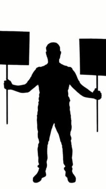Protestocuların siyah siluetinde afişler, pankartlar ve sloganlar var. Beyaz arka planda. Eylemci protestoda, mitingde, gösteride