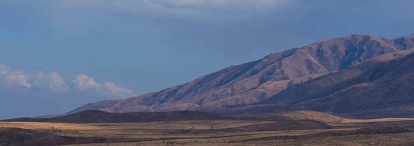 Paisagem Montanha Incrível Com Céu Nublado Panorama Bela Paisagem Rural — Fotografia de Stock