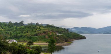 Atlantik Okyanusu 'na bakan görkemli kıyı şeridi. Galiçya, İspanya ve Avrupa 'nın arka planında Biscay Körfezi bulunan doğal manzara kıyıları.