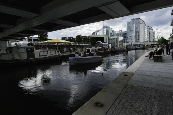 London 2022 Utsikt Över Paddington Basin Från Bishop Bridge — Stockfoto