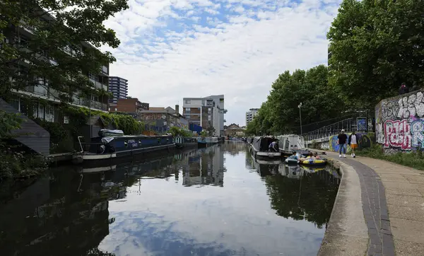 Londres 2022 Vistas Las Casas Flotantes Regent Canal Desde Puente — Foto de Stock