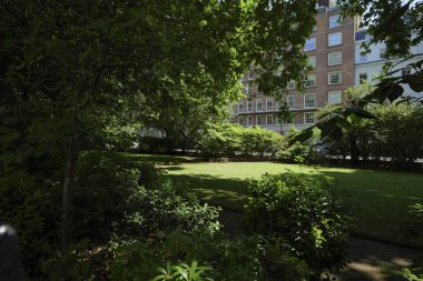 Londra - 06: 15 2022: Lowndes Square Gardens manzarası