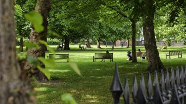 Londra - 06 16 2022: Cottage PI 'den Ennismore Gardens manzarası