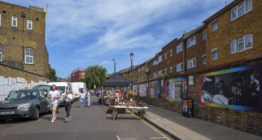 Londra - 17 06 2022: Portobello Yolu Antika Pazarı