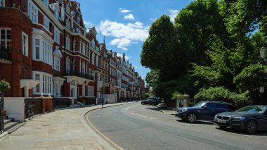Londra - 06: 20 2022: Chelsea 'deki Lennox Gardens manzarası
