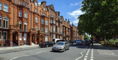 Londra - 06: 20 2022: Knightsbridge 'deki Pont St manzarası