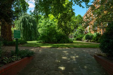 Londra - 06: 20 2022: Cadogan Gardens Girişi