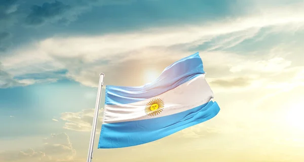 Argentinien Schwenkt Flagge Schönen Himmel Mit Sonne — Stockfoto