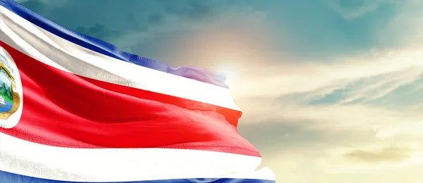Коста Рика Размахивает Флагом Красивом Небе Солнцем — стоковое фото