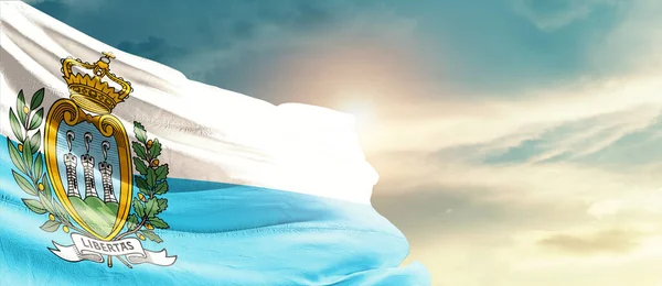 San Marino Zwaaiende Vlag Prachtige Lucht Met Zon — Stockfoto