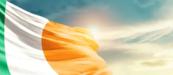 Ireland Waving Flag Beautiful Sky Sun — Stockfoto