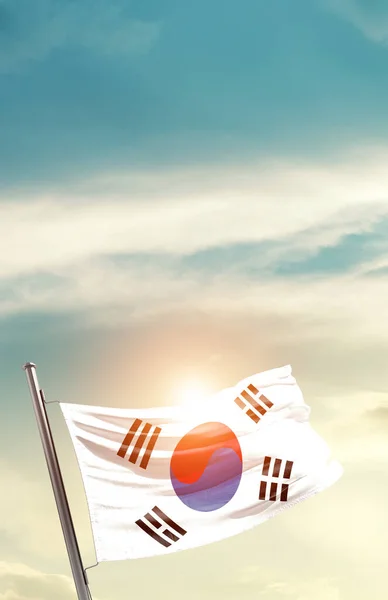 Corea Del Sur Ondeando Bandera Hermoso Cielo Con Sol — Foto de Stock