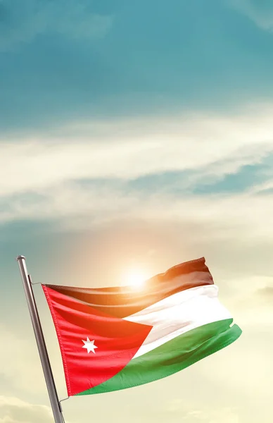 Jordânia Acenando Bandeira Céu Bonito Com Sol — Fotografia de Stock