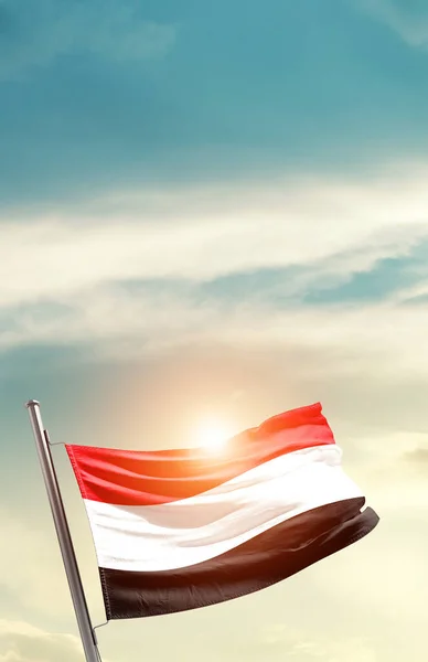Iêmen Acenando Bandeira Céu Bonito Com Sol — Fotografia de Stock