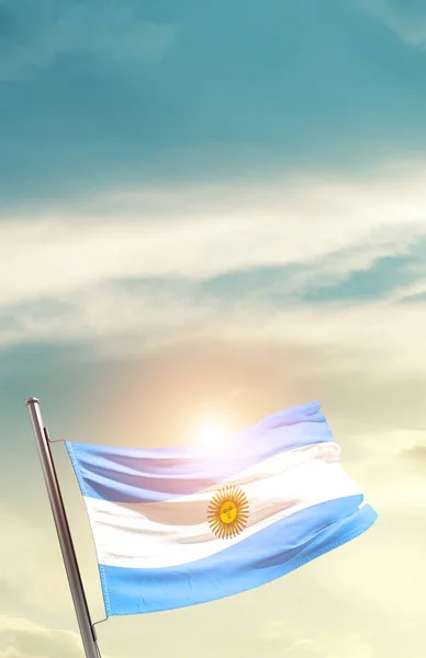 Argentinien Schwenkt Flagge Schönen Himmel Mit Sonne — Stockfoto
