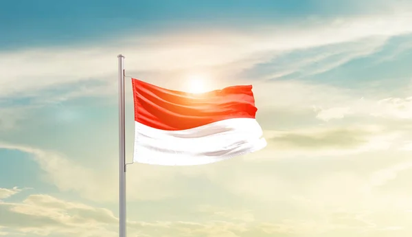 Indonésie Mává Vlajkou Krásné Obloze Sluncem — Stock fotografie