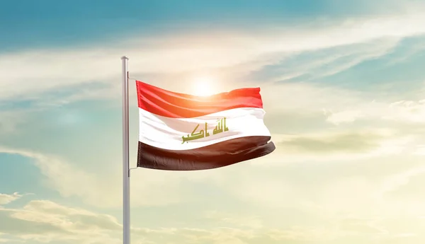 Iraq Waving Flag Beautiful Sky Sun — Stockfoto