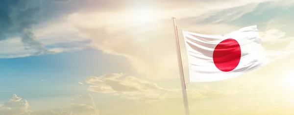 Япония Размахивает Флагом Красивом Небе Солнцем — стоковое фото