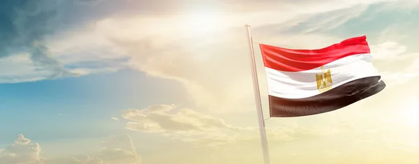 Egypte Zwaaiend Vlag Mooie Hemel Met Zon — Stockfoto