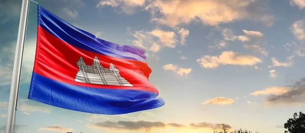 Cambodja Zwaaiende Vlag Prachtige Lucht Met Wolken — Stockfoto