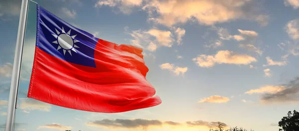 Тайвань Размахивает Флагом Красивом Небе Облаками — стоковое фото