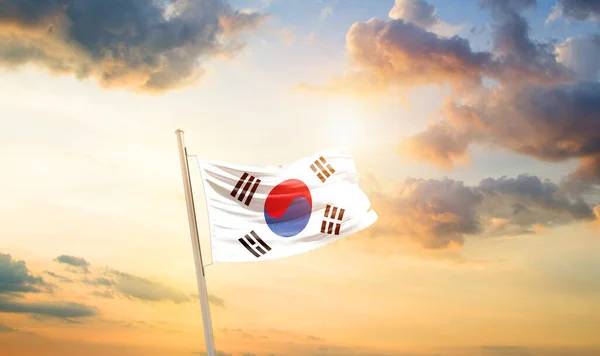 Korea Selatan Mengibarkan Bendera Langit Yang Indah Dengan Awan Dan — Stok Foto