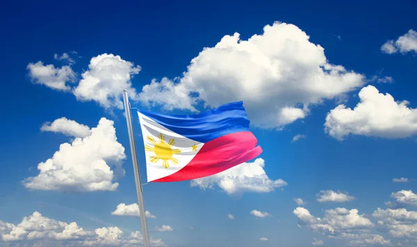 Филиппины Размахивают Флагом Красивом Небе Облаками — стоковое фото