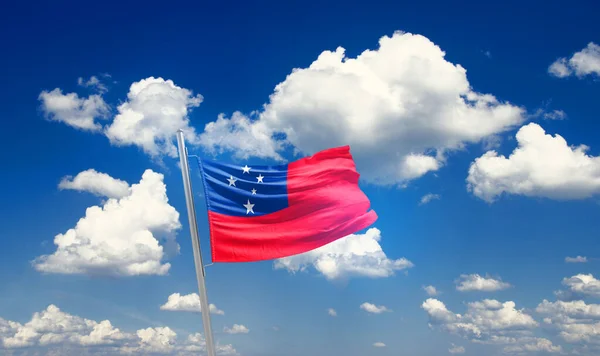 Samoa Zwaaiende Vlag Prachtige Lucht Met Wolken — Stockfoto