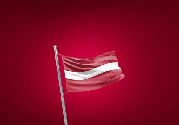 Flaga Łotwy Przeciwko Czerwieni — Zdjęcie stockowe